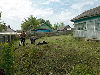 покос травы триммером